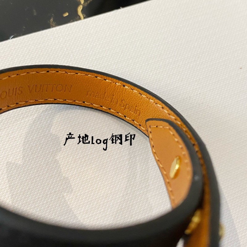 LV Bracelet 