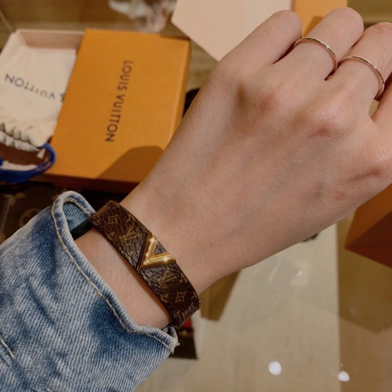LV Bracelet 