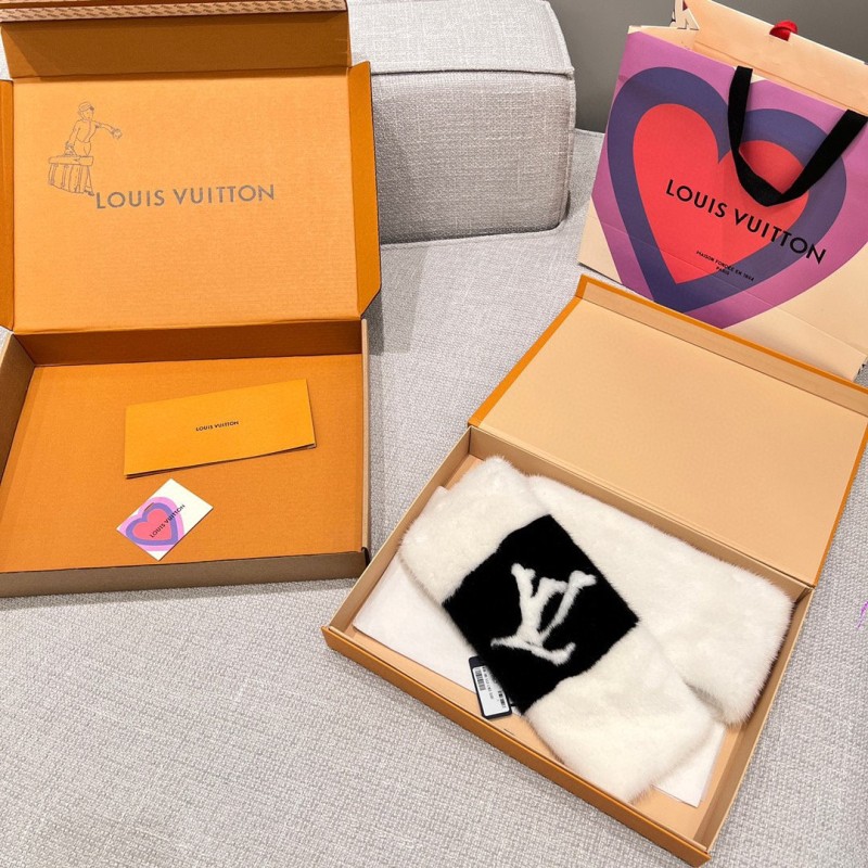 LV Scarf