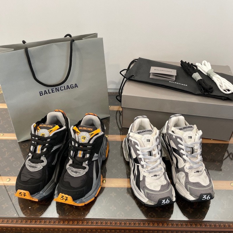 Balenciaga Unisex Runner Sneaker