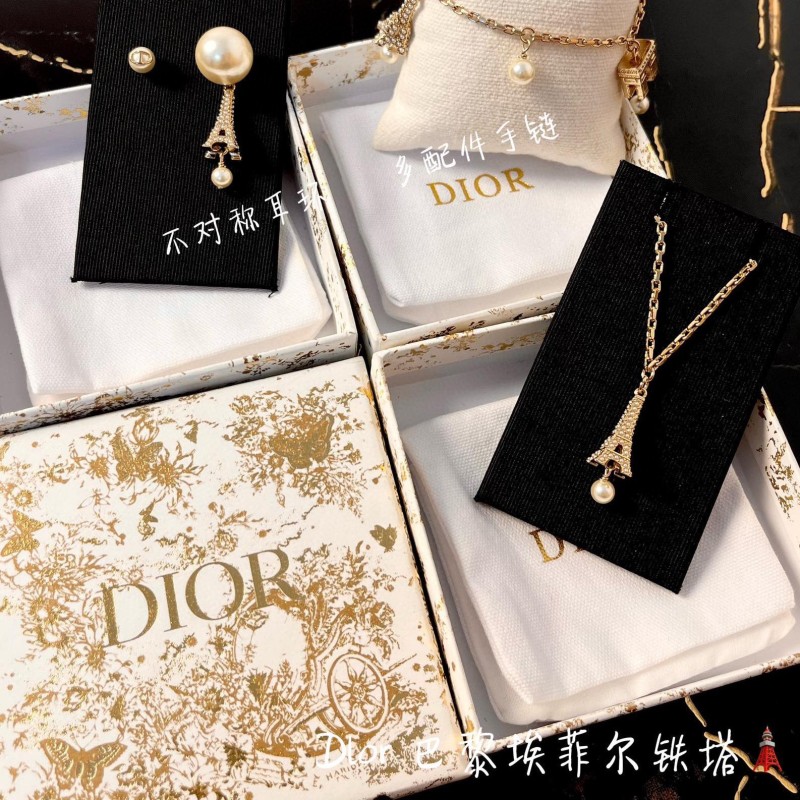 Dior Necklace