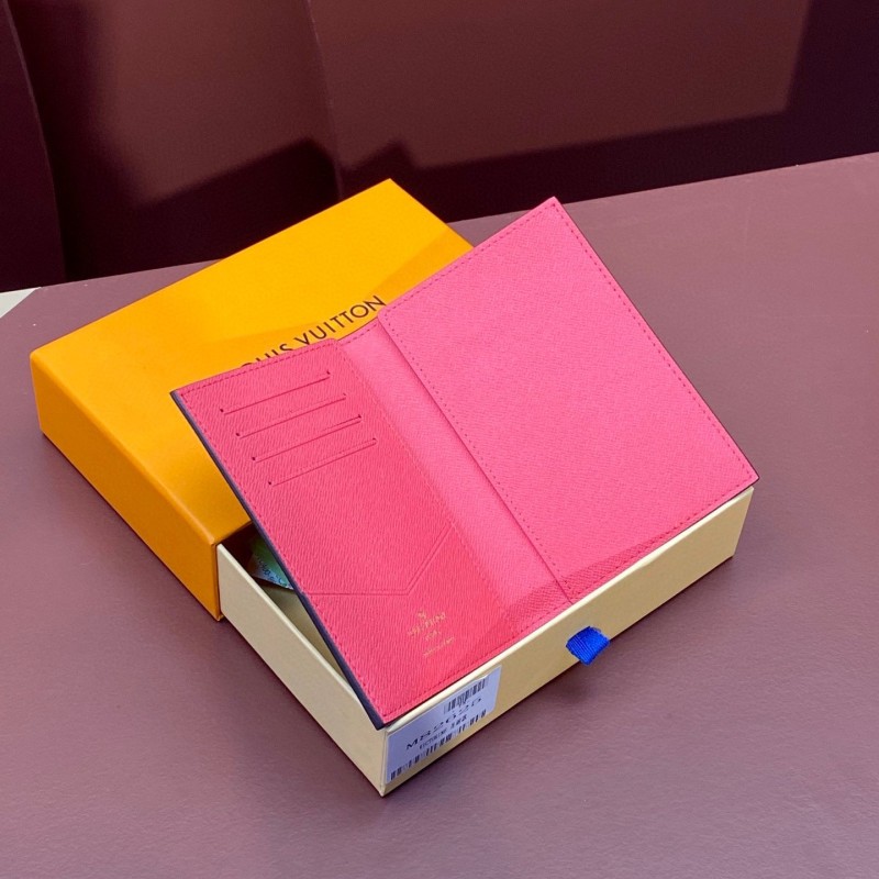 LV Passport Holder (2023 X'mas Edition)