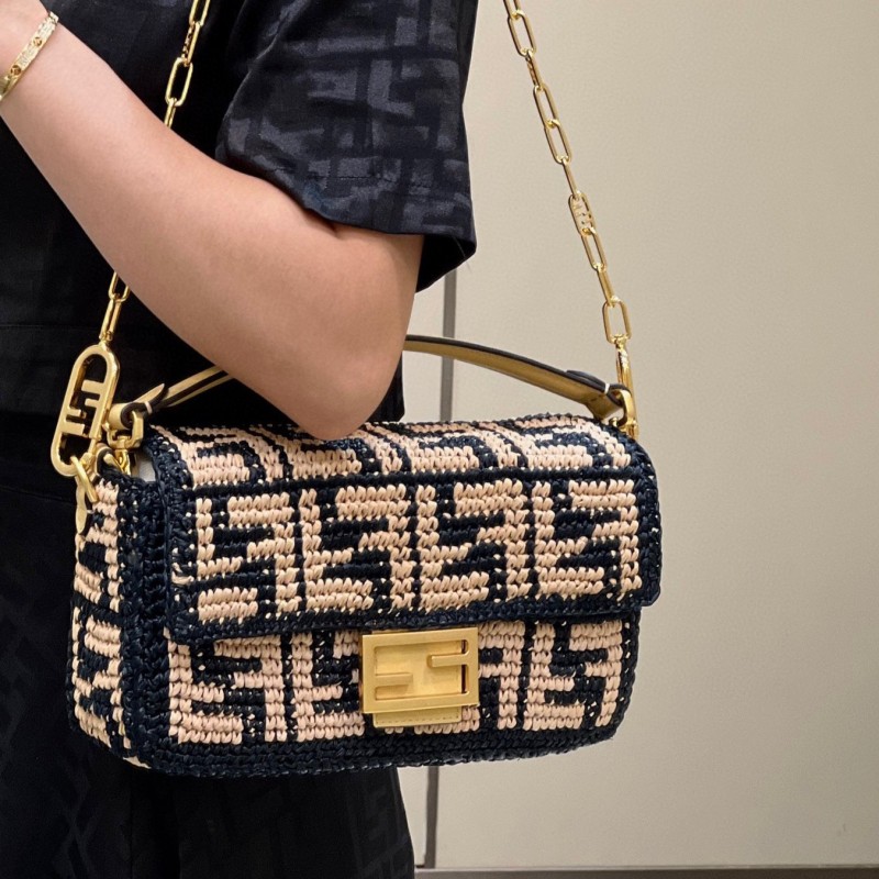 Fendi Baguette 
