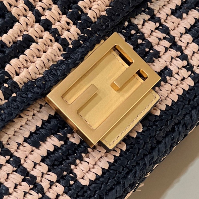 Fendi Baguette 