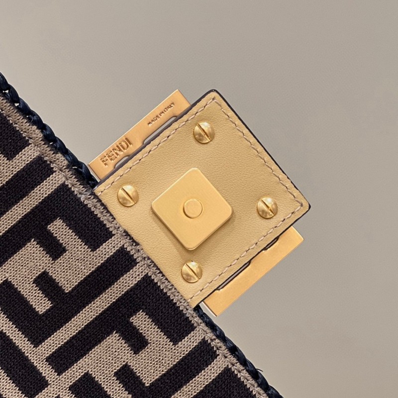 Fendi Baguette 