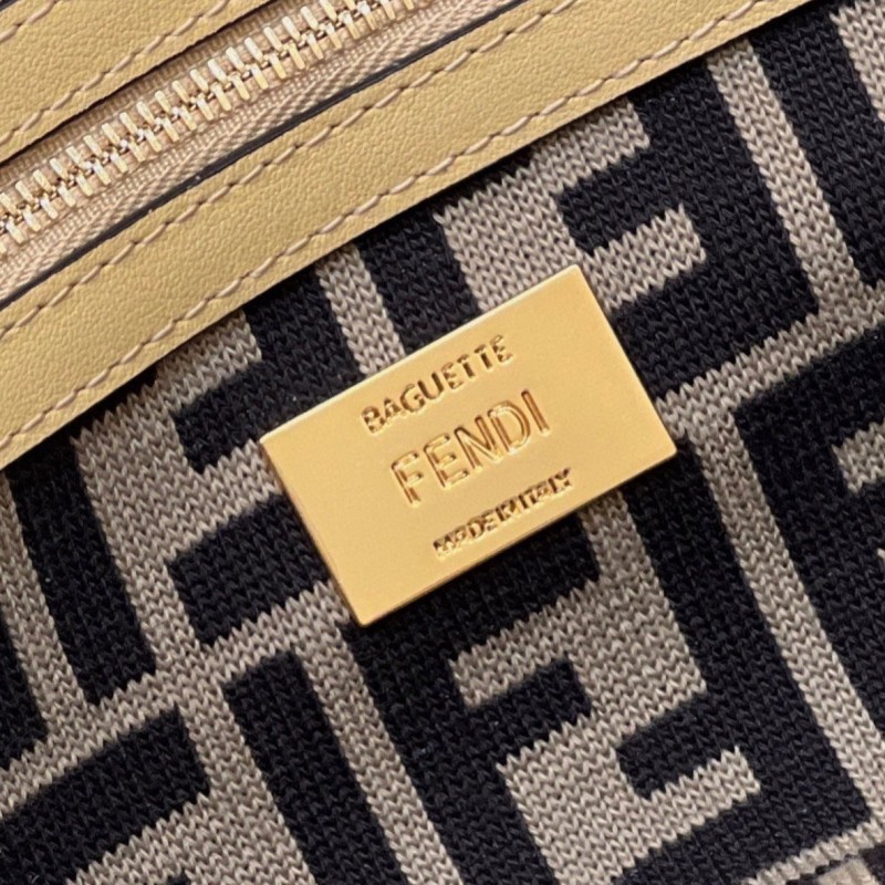 Fendi Baguette 