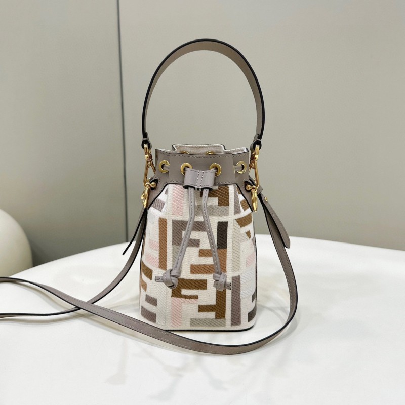 Fendi Mini 水桶包
