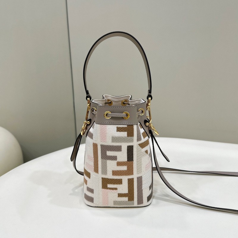 Fendi Mini 水桶包
