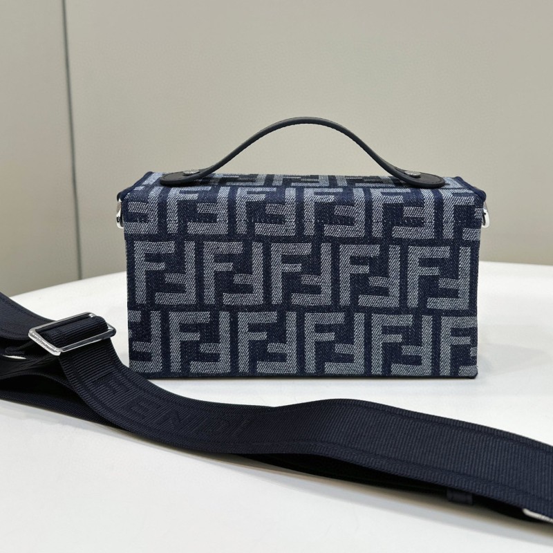 Fendi 盒子包