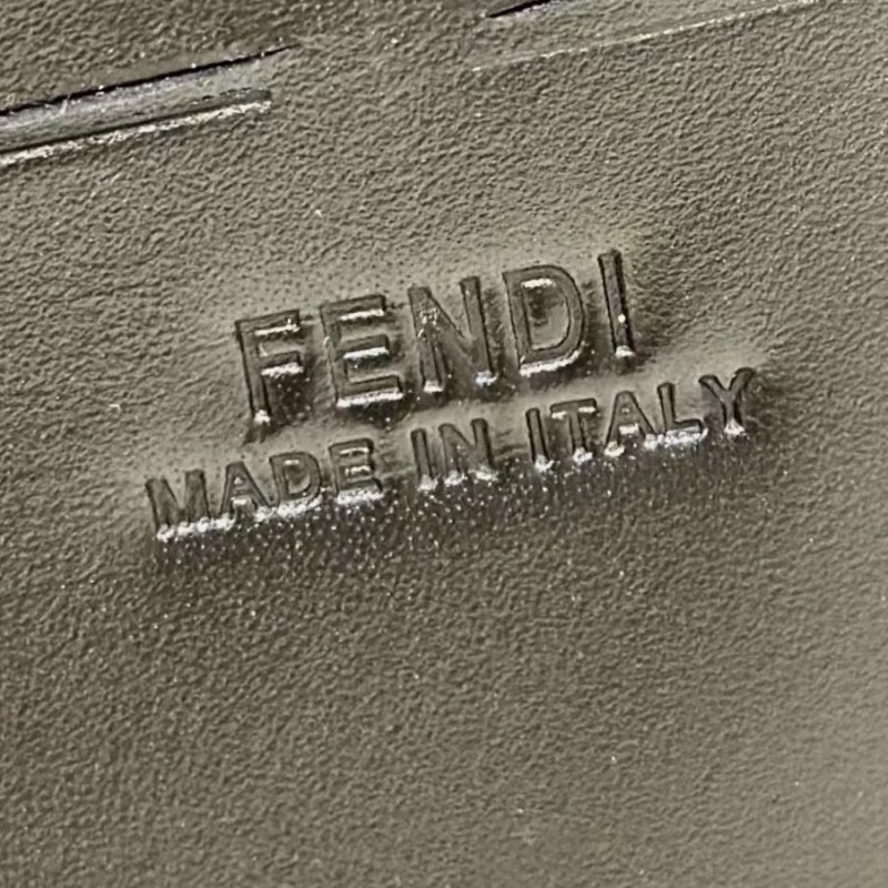 Fendi 盒子包
