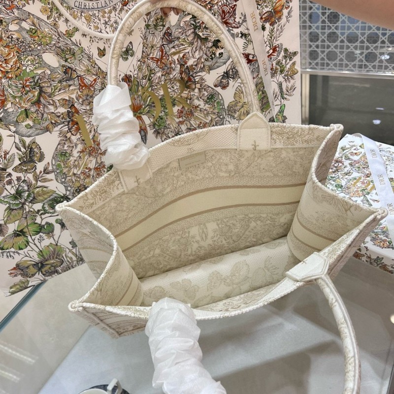 Dior 24 Book Tote (X’mas Edition)