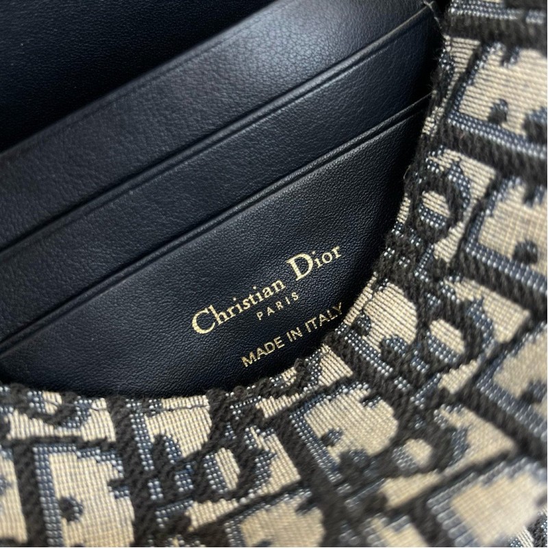 Dior 30 Montaigne 迷你链条水桶包 / 薯条包