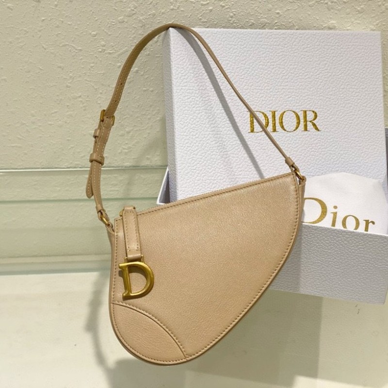 Dior 马鞍包
