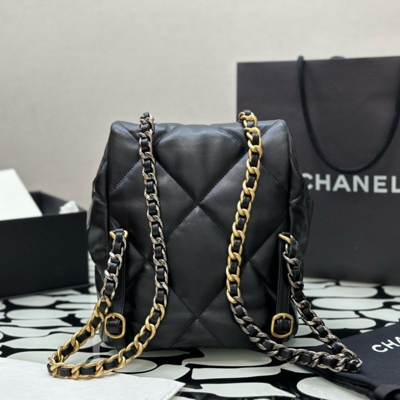 Chanel 双肩包