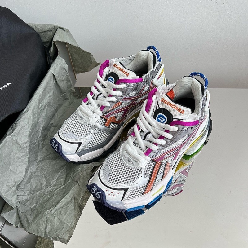 Balenciaga Unisex Runner 7.0 Sneakers