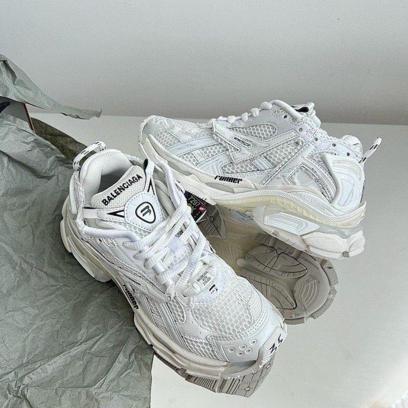 Balenciaga Unisex Runner 7.0 Sneakers