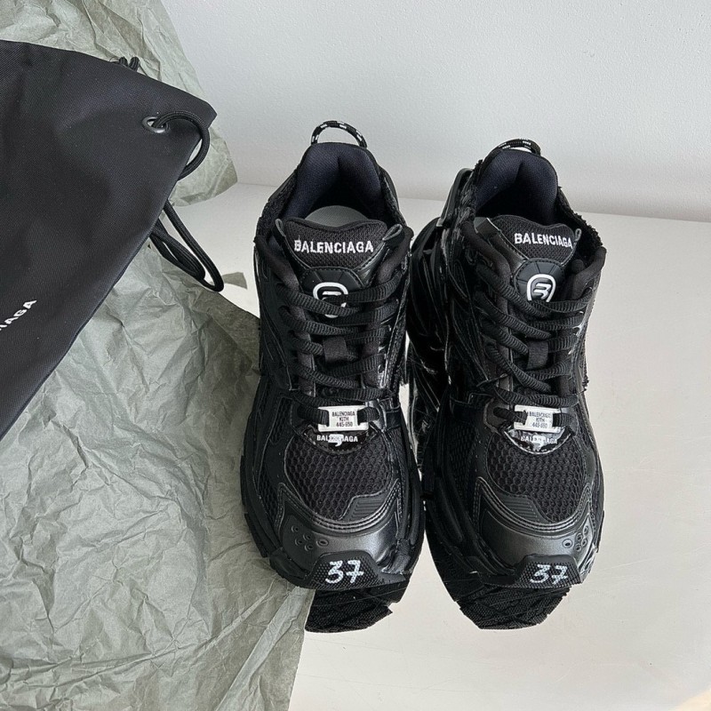 Balenciaga Unisex Runner 7.0 Sneakers