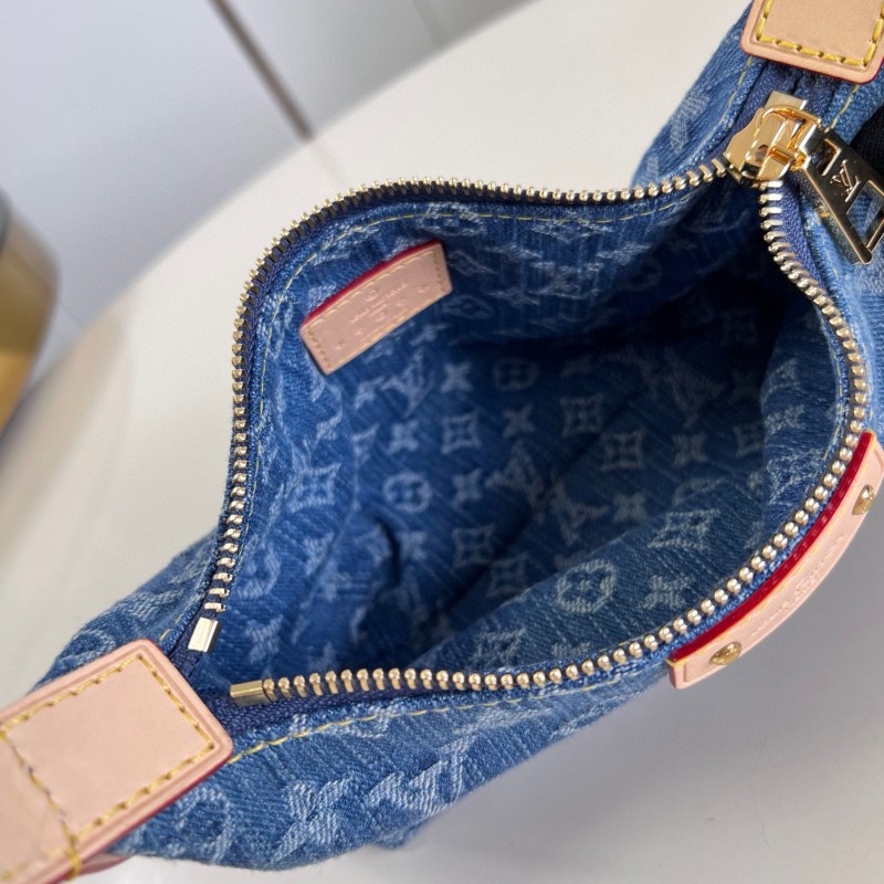 LV Hills Pochette