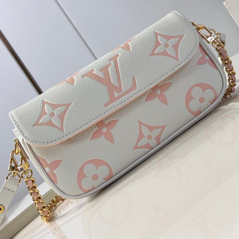 LV Wallet On Chain Ivy