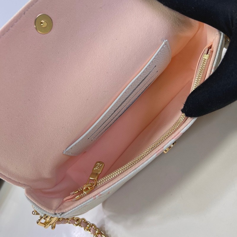 LV Wallet On Chain Ivy