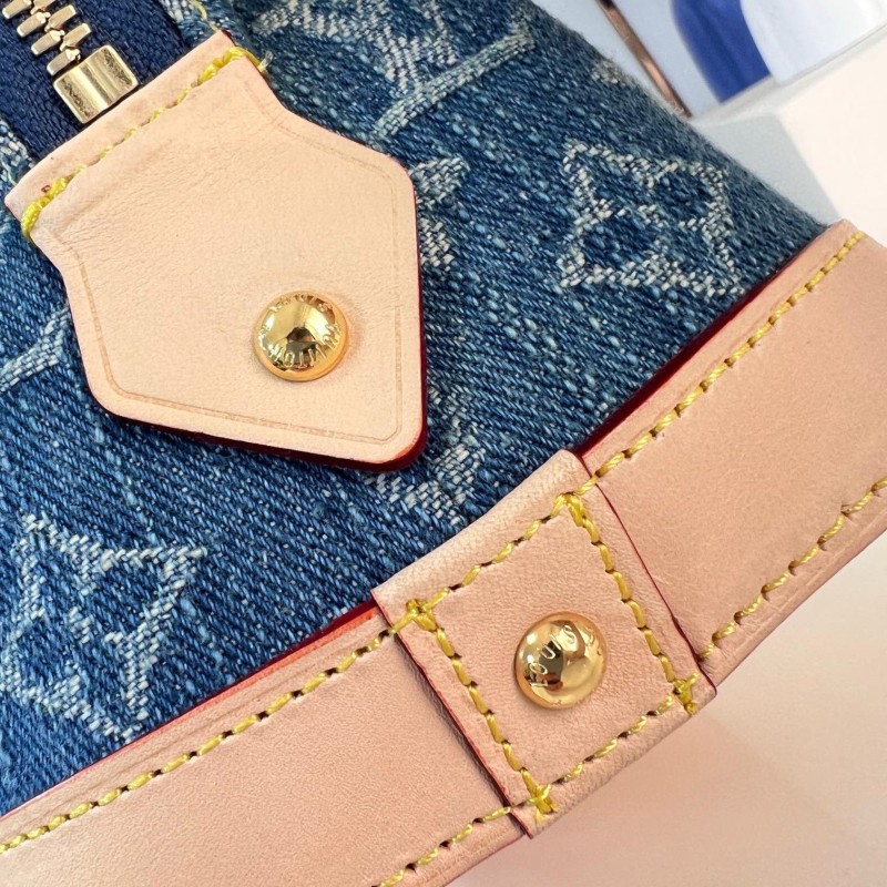 LV Pochette Cosmetique Vanity