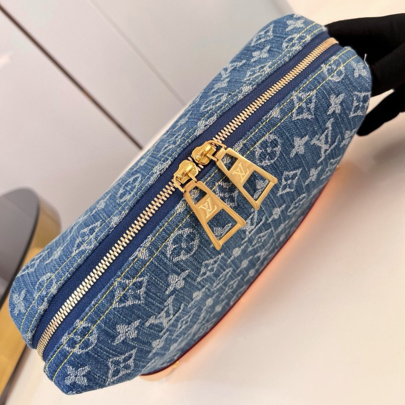 LV Pochette Cosmetique Vanity