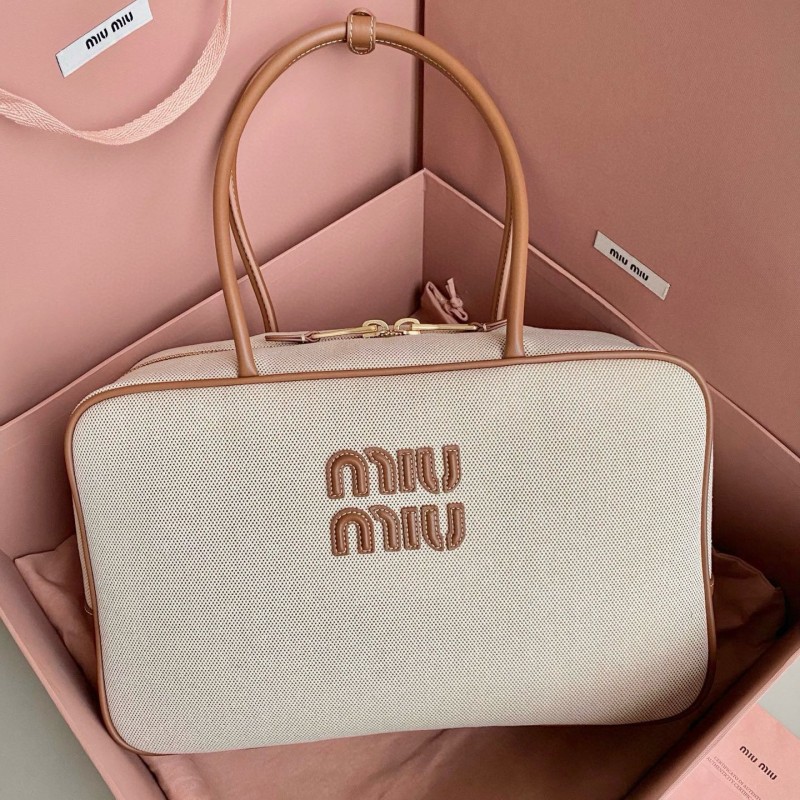 MiuMiu 公文包 