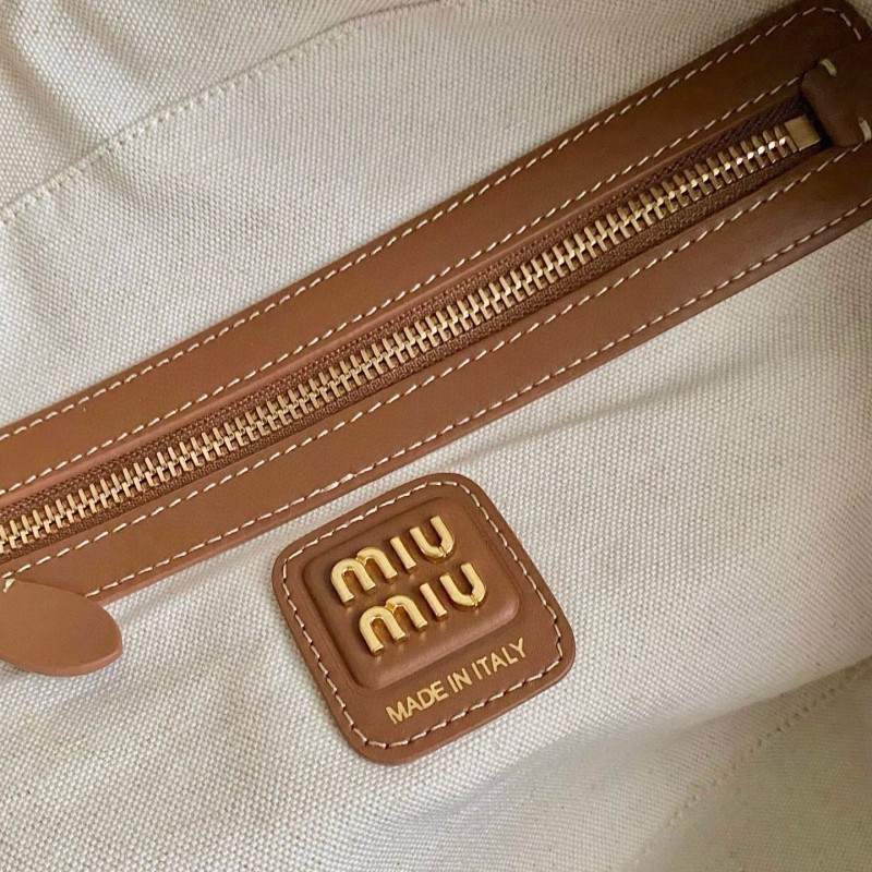 MiuMiu 公文包 
