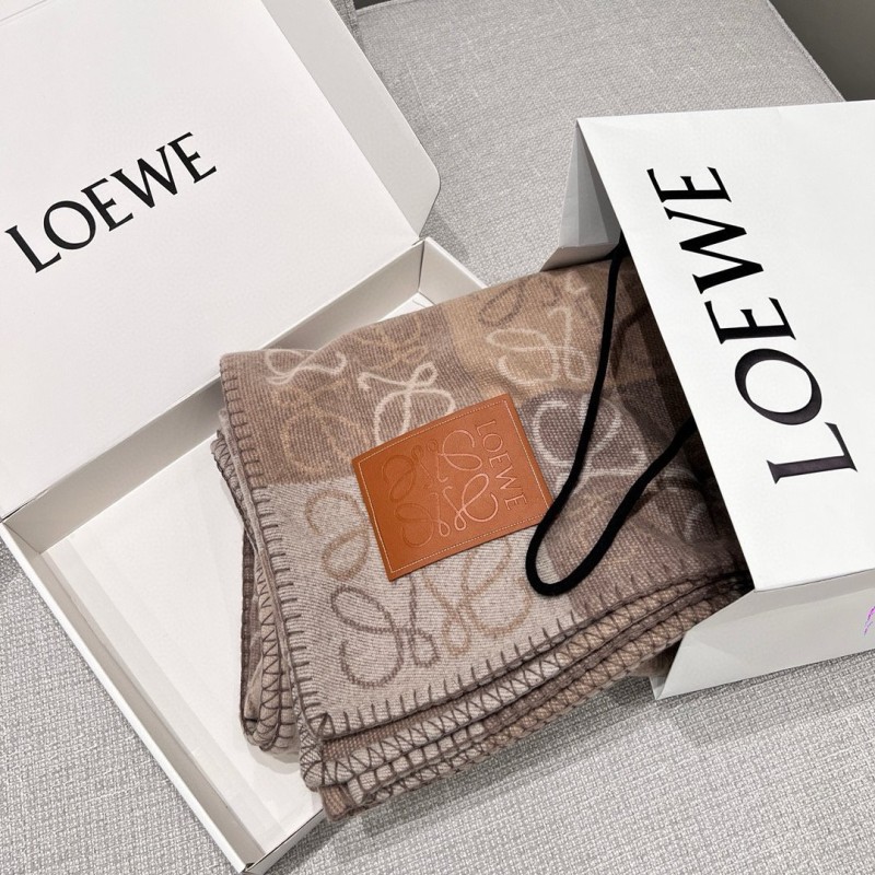 Loewe Shawl