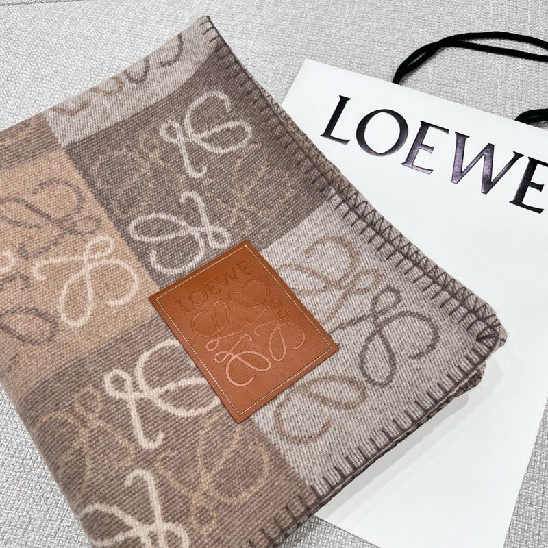 Loewe Shawl