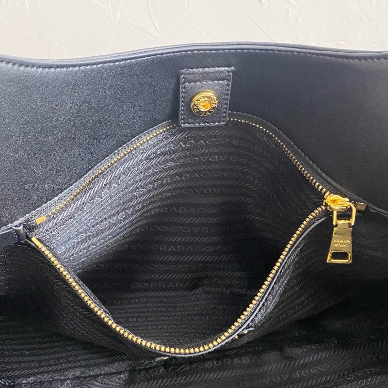 Prada 中古托特链条包