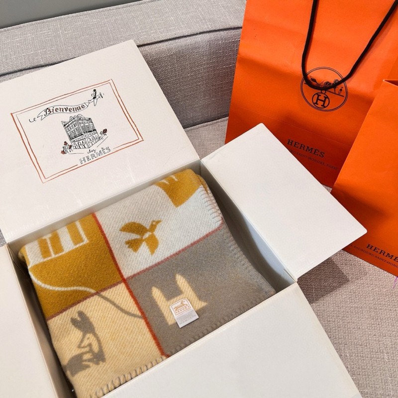 Hermes Blanket & Pillow
