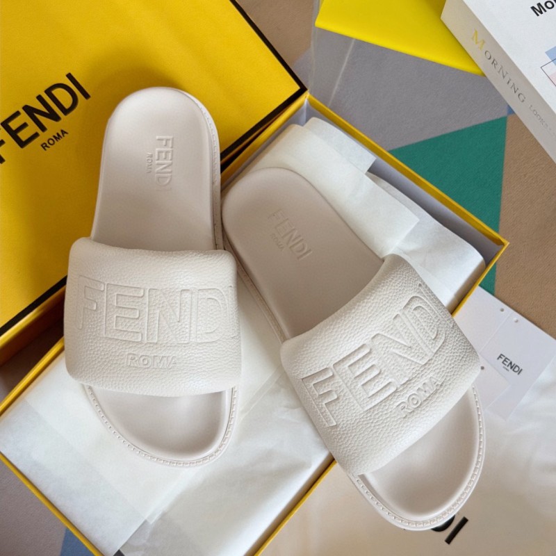 Fendi Roma Unisex Slippers