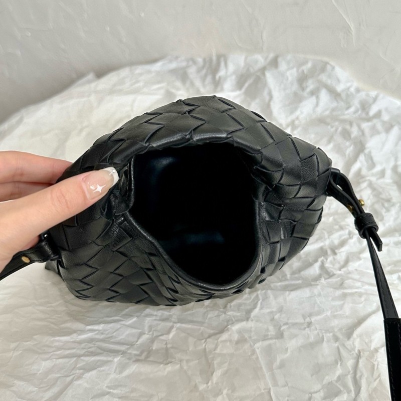 Bottega Veneta Mini Hop 斜挎包