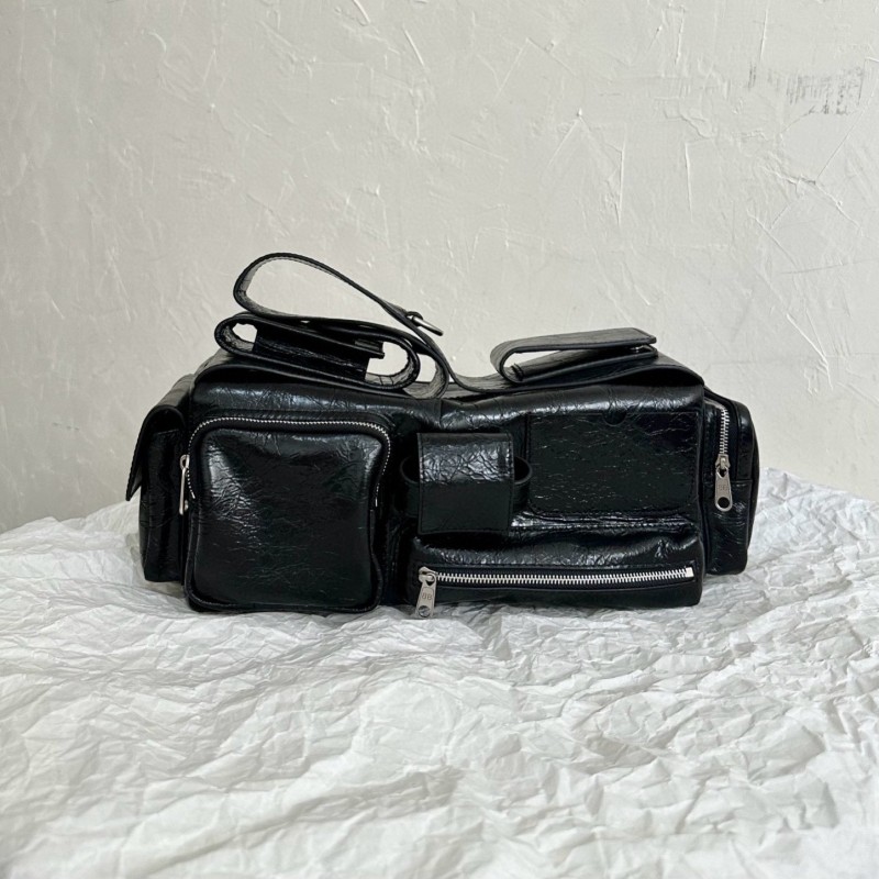 Balenciaga Superbusy 炸药包