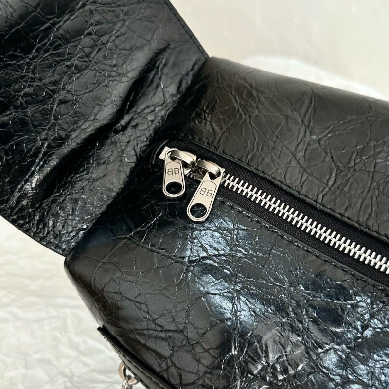 Balenciaga Superbusy 炸药包