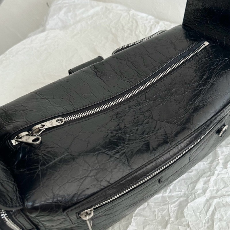 Balenciaga Superbusy 炸药包