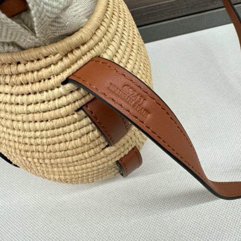 Loewe Basket