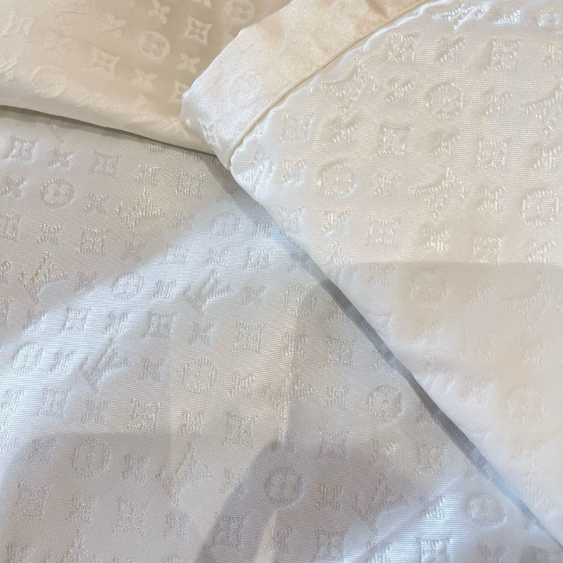 LV Unisex Long Sleeves Shirt