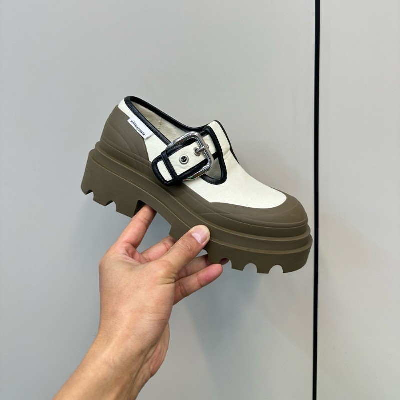 Bottega Veneta Unisex Loafer Shoes