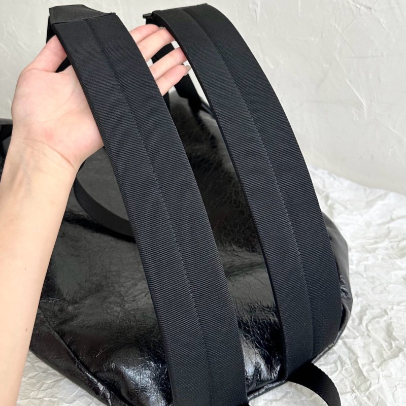 Balenciaga Explore 双肩包