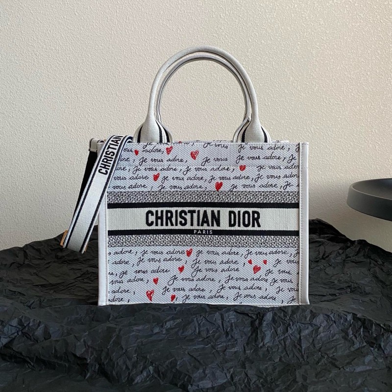 Dior Book Tote (七夕限定）