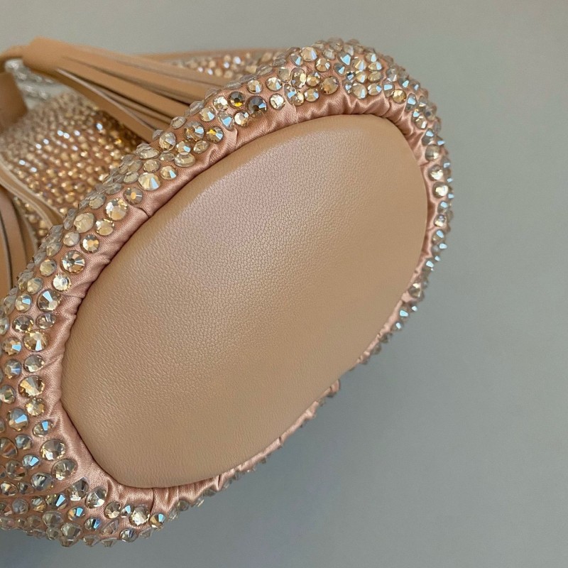 MiuMiu 满钻水桶包