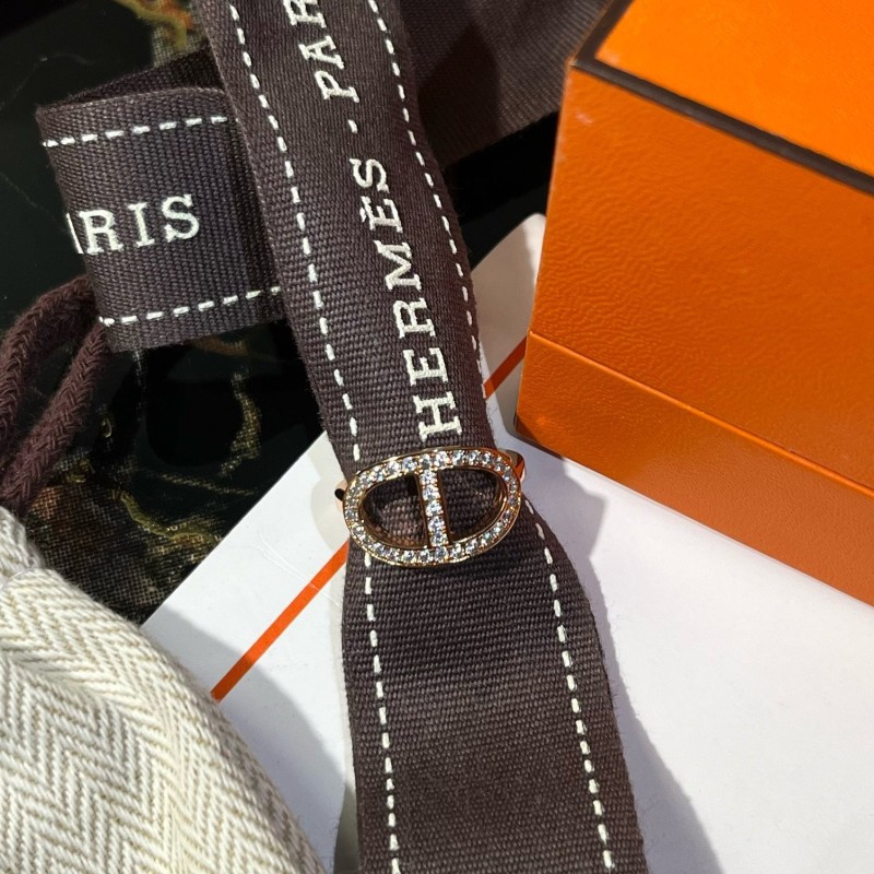 Hermes Ring