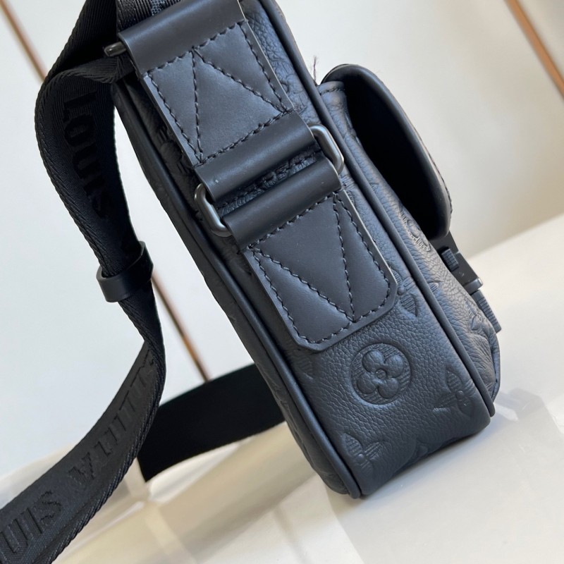 Lv Getaway Messenger Bag