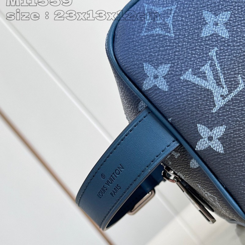 Lv Locker Dopp Kit