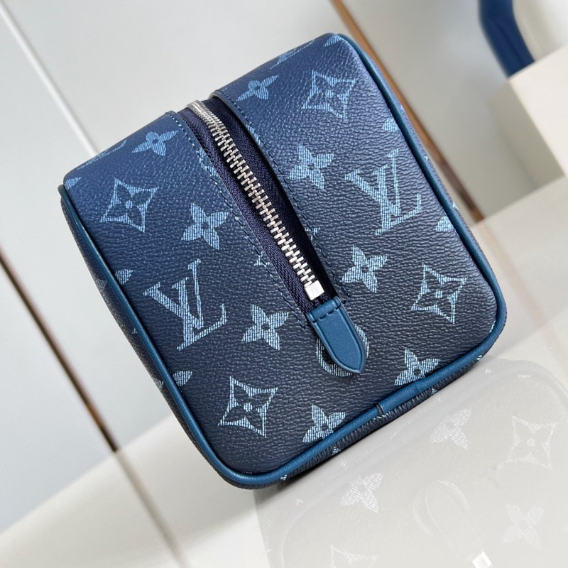 Lv Locker Dopp Kit