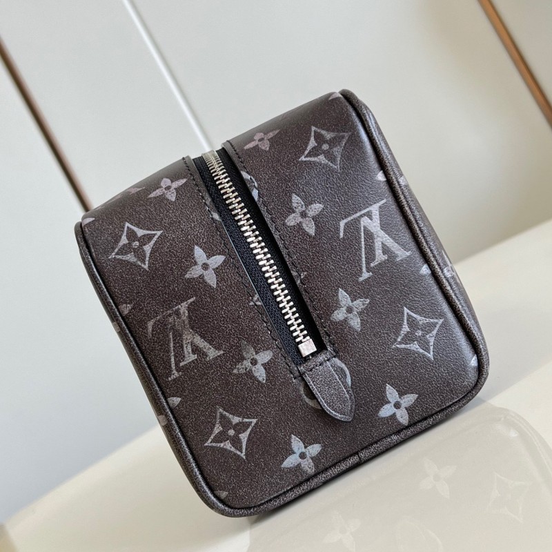 Lv Locker Dopp Kit