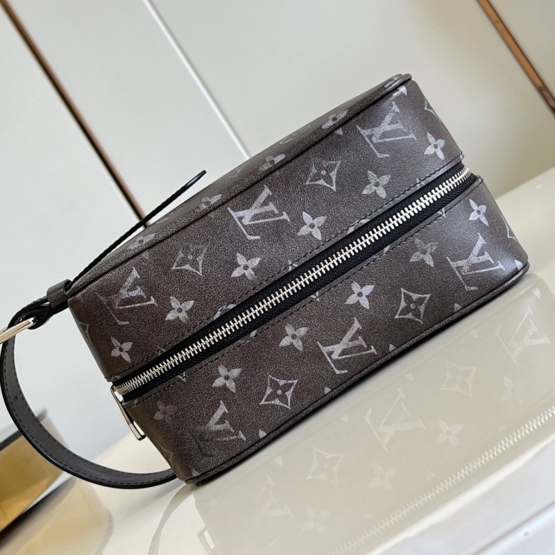 Lv Locker Dopp Kit