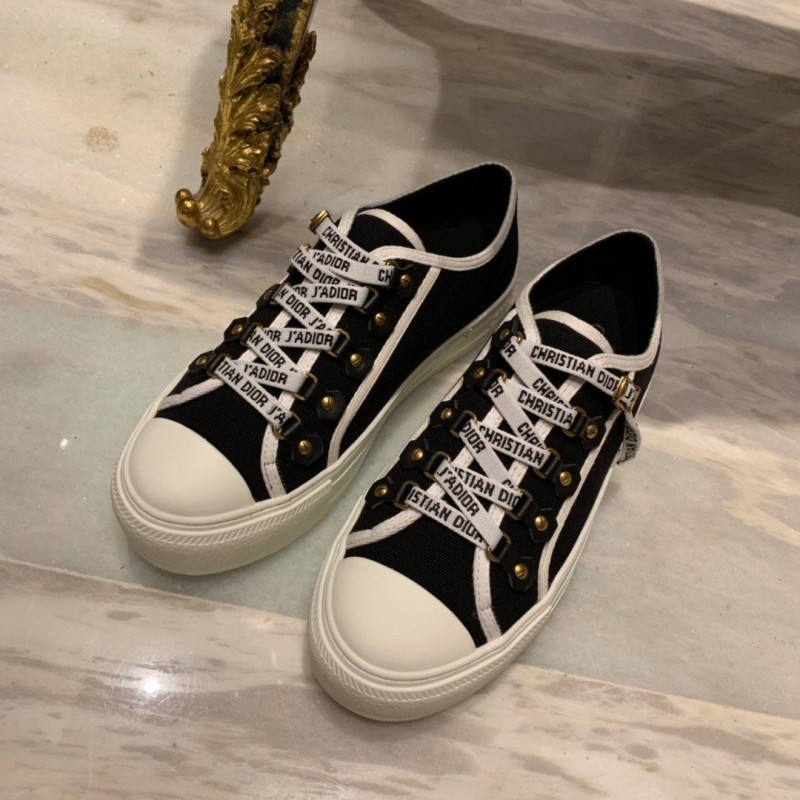 Walk N Dior Sneaker 